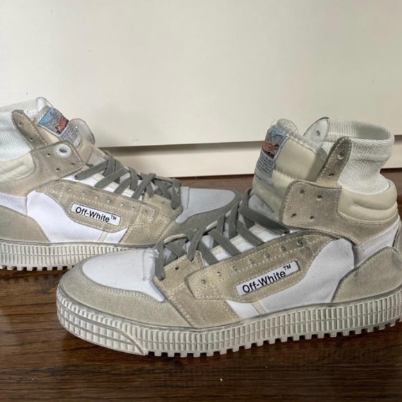 Off White Men\'s Size 9 high tops main image 4